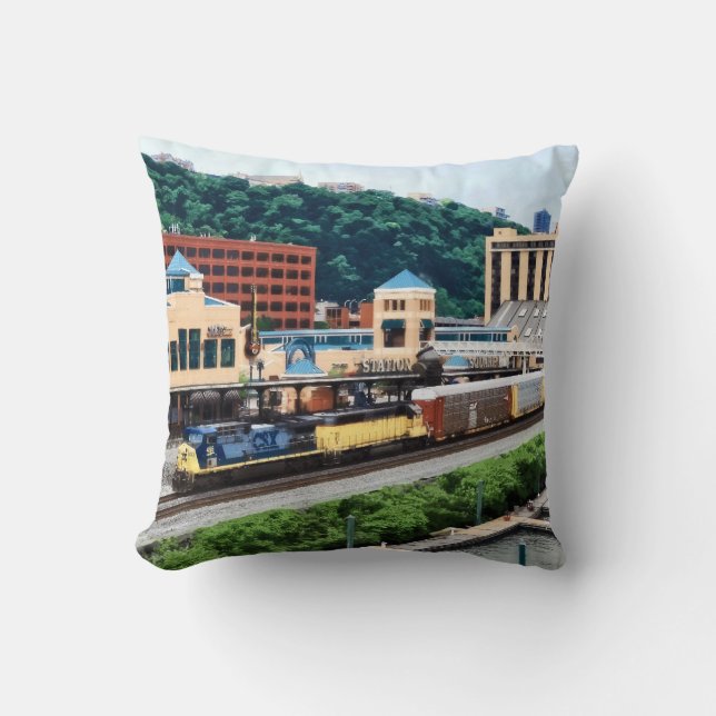 Pittsburgh PA - Trein rijdt langs Station Square Kussen (Voorkant)