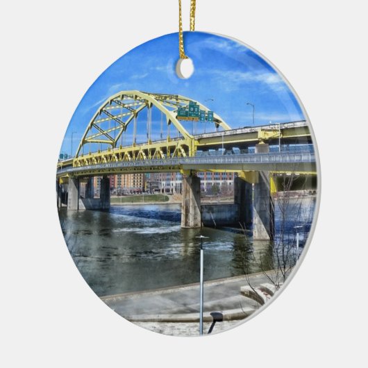 Pittsburgh Pennsylvania Circle Ornament (Links)