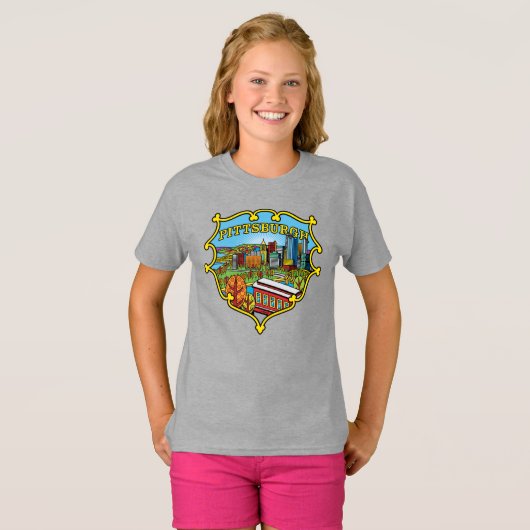 Pittsburgh Skyline in City Shield T-shirt (Voorkant volledig)