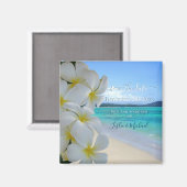 PixDezines BEWAREN DE DATUM/BEACH+PLUMERIA LEI Magneet (Voorkant / Achterkant)