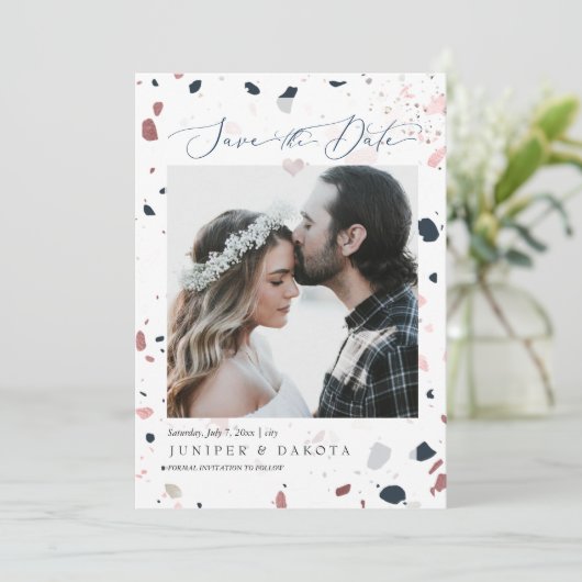 PixDezines Blue Blush Terrazzo, foto datum opslaan Kaart (Staand voorkant)