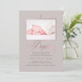 PixDezines Faux Roos Gouden Kruis Doop Kaart (Staand voorkant)