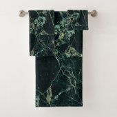 PixDezines FOREST GROEN MARBLE+FAUX GOLD VEINS Bad Handdoek (Insitu)
