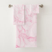 PixDezines Framboos Roze Marmer Aders Bad Handdoek (Insitu)