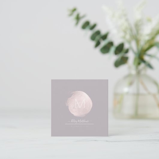 PixDezines Glam Monogram Zwart + Blush Roze Vlek Vierkante Visitekaartje (Staand voorkant)