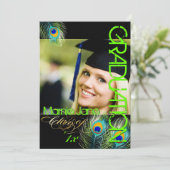 PixDezines Neon Green Peacock Afstuderen Kaart (Staand voorkant)