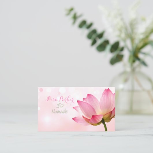 PixDezines serenity roze lotus, Om yoga, genezers Visitekaartje (Staand voorkant)