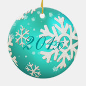 PixDezines Snowflakes Baby's Eerste Kerstmis Keramisch Ornament (Achterkant)