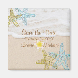 PixDezines strand, zeesterren + plumeria de datum Magneet