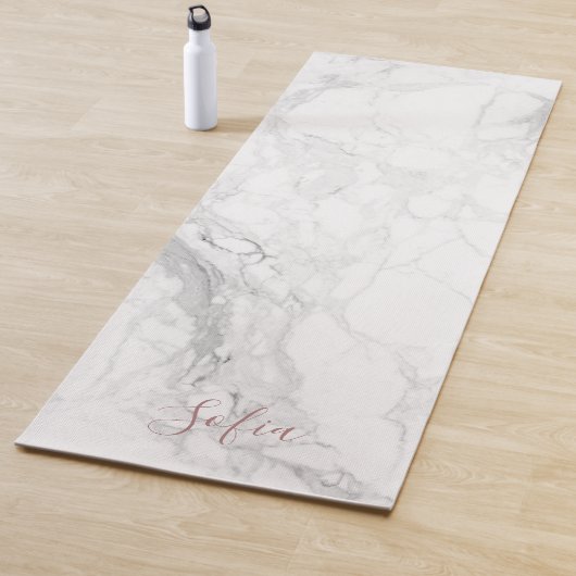 PixDezines Witte Marmer + Blush Roze Aderen Yogamat (In situ)