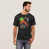 Pixel Art Santa on Rooftop Christmas House Scene T-shirt (Voorkant volledig)