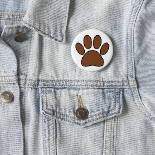 Pixel Dog Paw Print Ronde Button 5,7 Cm (In situ)