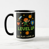 Pixel Gamer Mug – Level Up Retro Gaming Style Mok (Links)