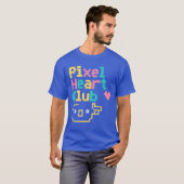 Pixel Heart Club: Retro Love Pixel Art for Gamers  T-shirt (Voorkant volledig)