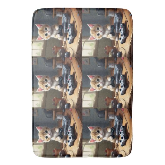 Pixel Paws: het gamer kitten in actie Badmat (Voorkant Verticaal)