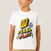 Pixel Play: Grappig Retro Game Graphic T-shirt (Voorkant)