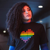 Pixel Pride Heart T-shirt: liefde in pixels T-shirt
