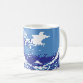 Pixel Tsunami Blue met 8 bits Pixel Art Koffiemok (Voorkant rechts)