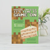 Pixelated Gamer Cake Kids Verjaardag Uitnodiging (Staand voorkant)