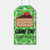 Pixelated Gamer Groen Pixel Cake Slice Game Aan Cadeaulabel (Voorkant)