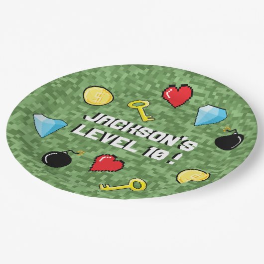 Pixels bereiken gameniveau op kinderen van zaterda papieren bordje (Gekanteld)