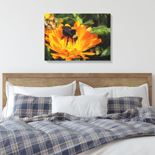 Pixerstick Sticker - Calendula en bij Canvas Afdruk (Insitu (Slaapkamer))