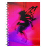 Pixie Dansend in Roze Notitieboek (Voorkant)
