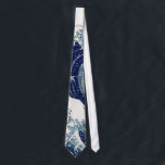 PixPix, Great Wave, Hokusai, 飾 の 神 Dezines 北 Dezin Stropdas<br><div class="desc">PixDezinves  van de Japanse kunst. De Grote Golf van Kanagawa is een van de meest zichtbare ter wereld. The artiest Hokusai,  1832 (Edo Period). Het plaatsen van kinami als de grote golven,  NIET tsunami. com. Alle rechten voorbehouden.</div>