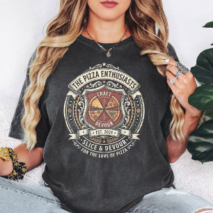 Pizza-enthousiastelingen maken een embleem voor he t-shirt