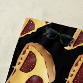 PIZZA FUNNY UNIQUE Beach Towelks Strandlaken (In situ)