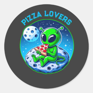 Pizza-liefhebbende alien op de maan | Fun Cosmic Ronde Sticker