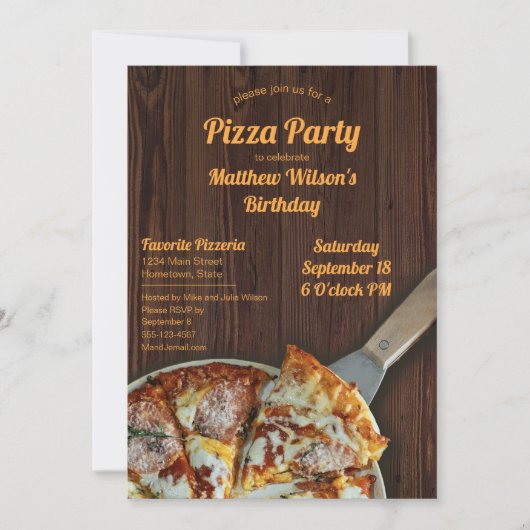 Pizza Party Verjaardag Rustieke Houten Uitnodiging (Voorkant)