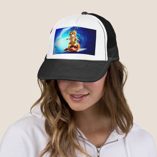 Pizza Surfing Cat Trucker Pet (In situ)