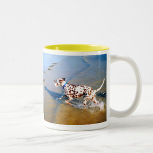 PLAATS DE DALMATIAANSE DOG TWEEKLEURIGE KOFFIEMOK