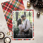 Plaid Kerstmis Foto Getrouwd en Vrolijk Feestdagenkaart<br><div class="desc">Vier je eerste feestelijke seizoen als getrouwd stel met ons exclusieve "Married and Merry" Kerst wenskaart. Het tonen van uw gekoesterde pasgetrouwde foto voor en midden, deze kaart combineert prachtig de vreugde van uw vereniging met de magie van het vakantieseizoen. Draai de kaart om om een tijdloos geruit ontwerp te...</div>