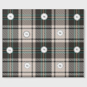 Plaid Monogram Classic Christmas Wrapping Paper Cadeaupapier (Vlak)