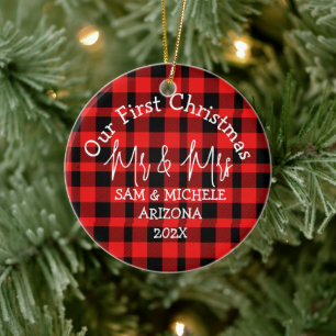 Plaid Onze eerste kerst Mr en Mrs pasgetrouwd Keramisch Ornament