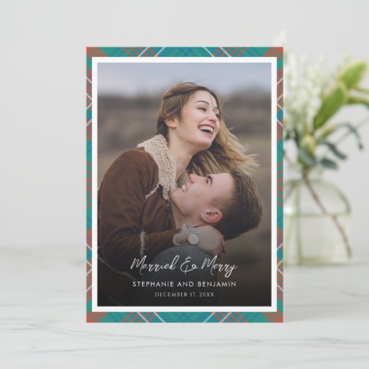 Plaid Pas getrouwd Foto Getrouwd Merry Wilson Tart Feestdagenkaart (Staand voorkant)