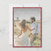 Plaid Script Vrolijk en getrouwd Pas getrouwd Kers Feestdagenkaart (Voorkant)