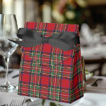 Plaid Tartan Stewart Rode Gestreepte Feestelijkhed Bedankdoosjes<br><div class="desc">Maak je cadeau-uitgifte compleet met deze charmante plaid-clan Stewart-tartanpatroon cadeauverpakking voor elke speciale gelegenheid,  inclusief verjaardagen,  jubilea en feestdagen</div>
