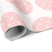 Plak roze polka stippen witte sneeuwvlokken cadeaupapier (Rol Hoek)