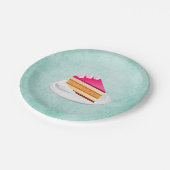 plak van cake op een groene  textuur papieren bordje (Gekanteld)