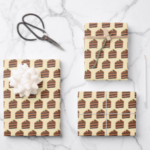 plakje chocoladetaart inpakpapier vel