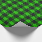 Plakken / tartan patroon groen en zwart cadeaupapier (Hoek)
