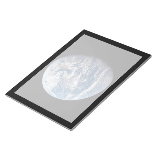 Planeet Aarde genomen door de Apollo 11 bemanning. Notitieblok (Schuin)