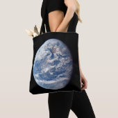 Planeet Aarde genomen door de Apollo 11 bemanning. Tote Bag (Dichtbij)