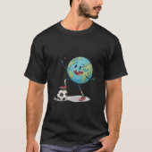 Planet Earth playing soccer T-shirt (Voorkant)