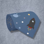 Planets & Rocket, Outer Space Blue Stropdas<br><div class="desc">Een ruimte thema stropdas met planeten,  sterren,  polka stippen en een raket in cartoon stijl op een blauwe achtergrond. Een leuk cadeau-idee voor een man die van ruimte houdt!</div>