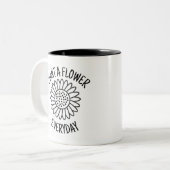 Plant Een bloem Dagelijks Tweekleurige Koffiemok (Voorkant links)