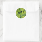 Plant met groene veer ronde sticker (Tas)